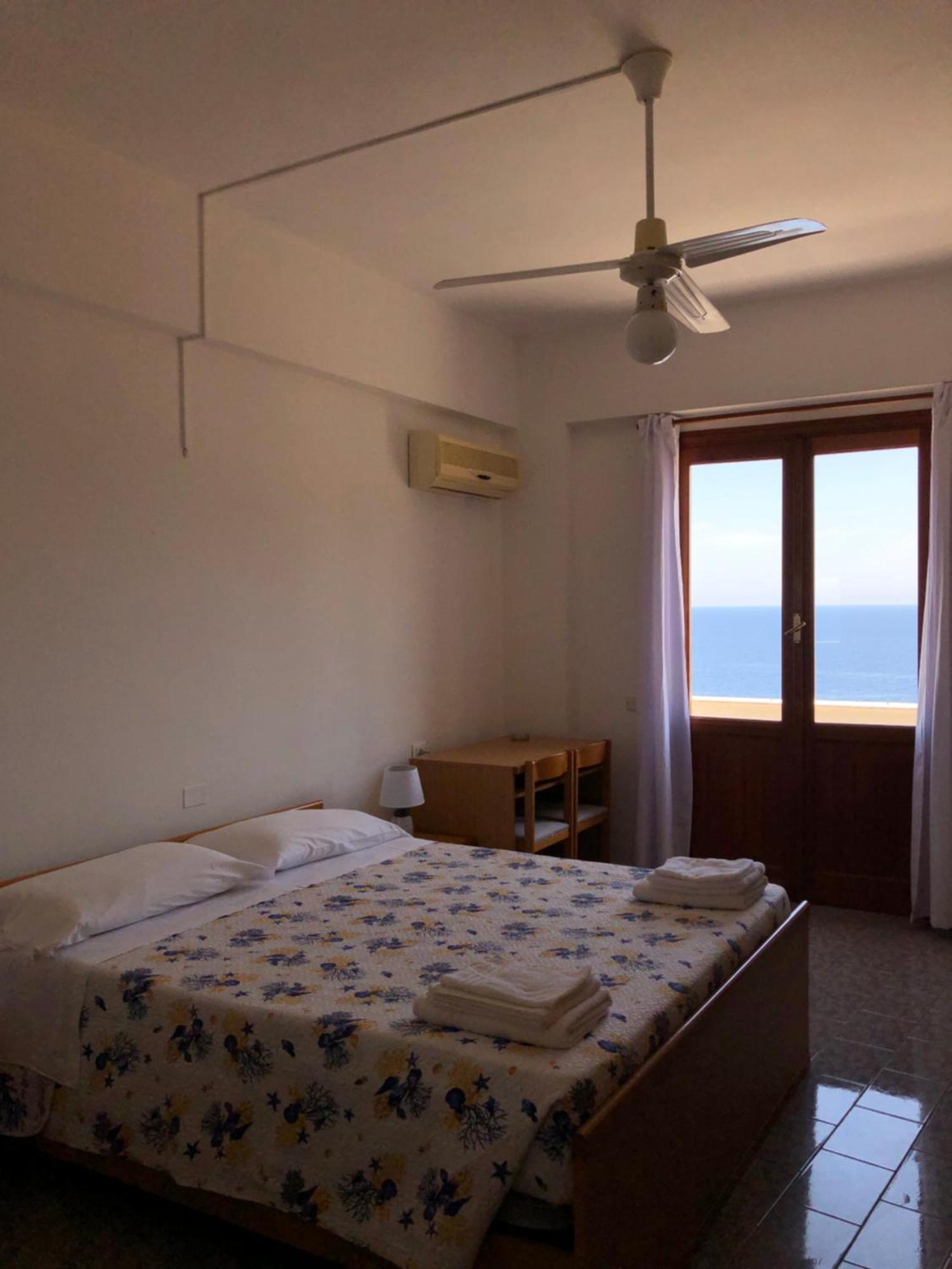 Hotel Ariston Isola di Ustica Exterior photo